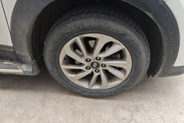 Used Hyundai Tucson 2018 1.6T Dual-Clutch Two-Wheel Drive 15th Anniversary Special Edition