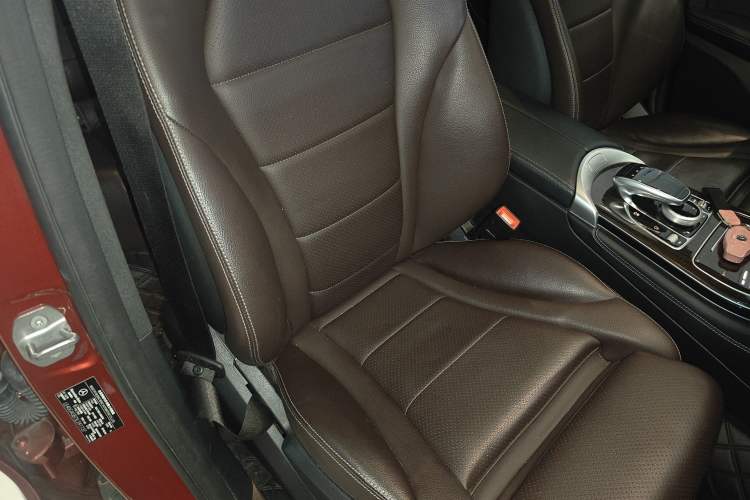 Used Mercedes-Benz GLC 2018 Facelifted GLC 260 4MATIC Dynamic Edition
