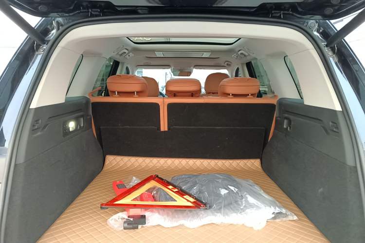 Used Leapmotor C16 2026 Extended-Range 280 LiDAR Zhizun Edition 5 Seats