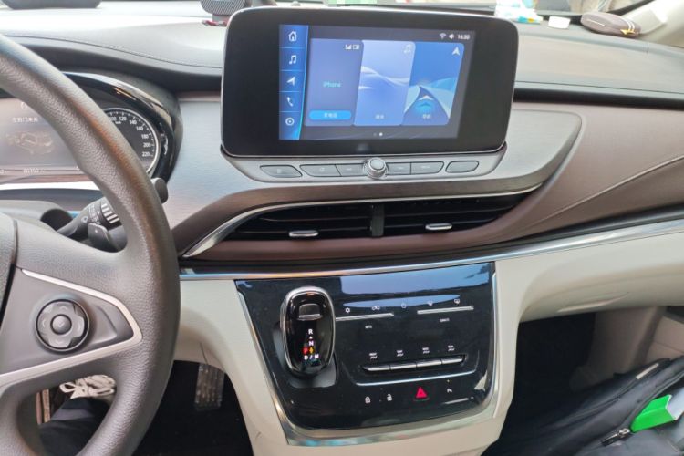 Used Buick GL8 2022 Land Cruiser Executive Class 652T Comfort Model