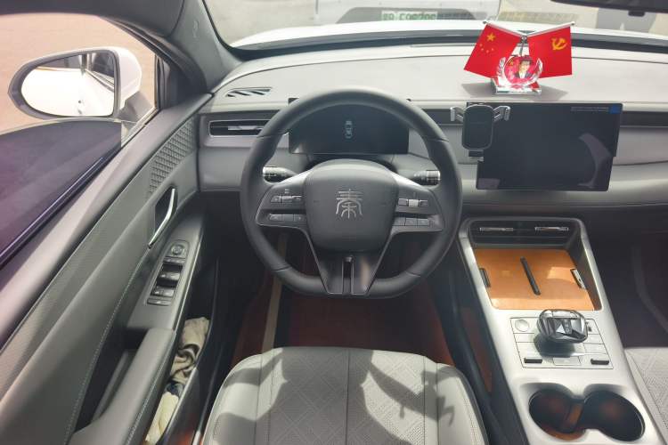 Used BYD Qin PLUS 2025 DM-i Smart Drive 55KM Leading Model
