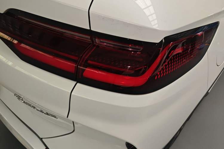 Used BYD Song PLUS New Energy 2024 HONOR Edition DM-i 110km Flagship Model Right Rear Taillight