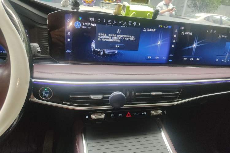 Used Ford Explorer 2023 EcoBoost 285 Four-Wheel Drive Titanium Edition 7-Seater
