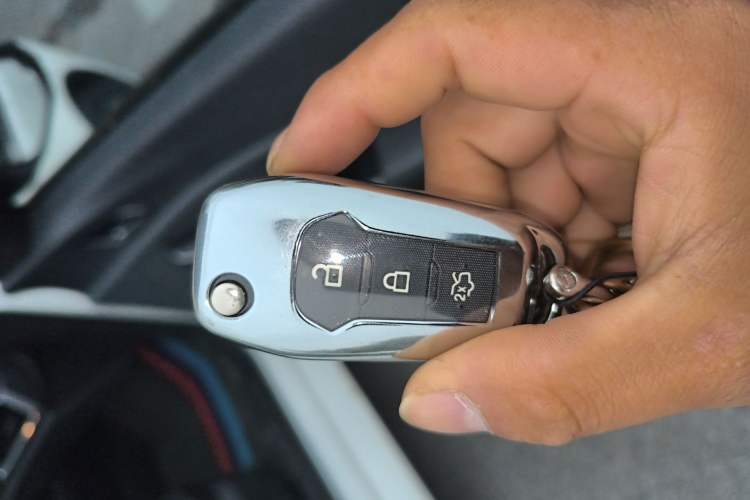 Used Ford Escort 2017 Happiness Edition 1.5L Automatic Fashion Version Vehicle Key