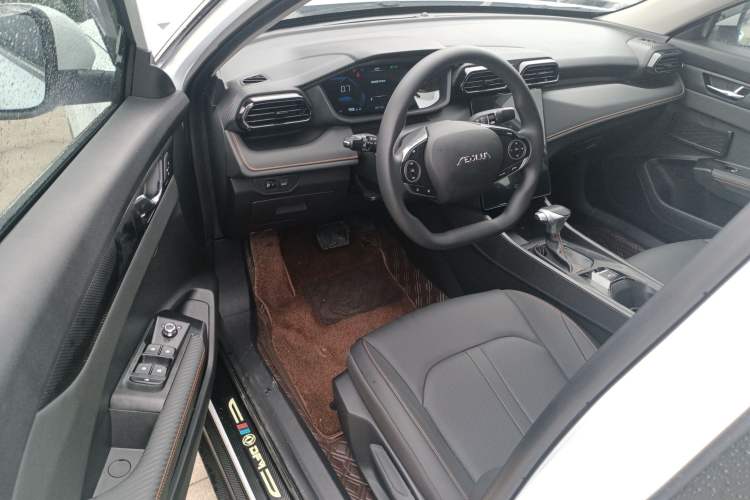 Used Dongfeng Aeolus Yixuan 2025 1.5L Automatic Luxury Version
