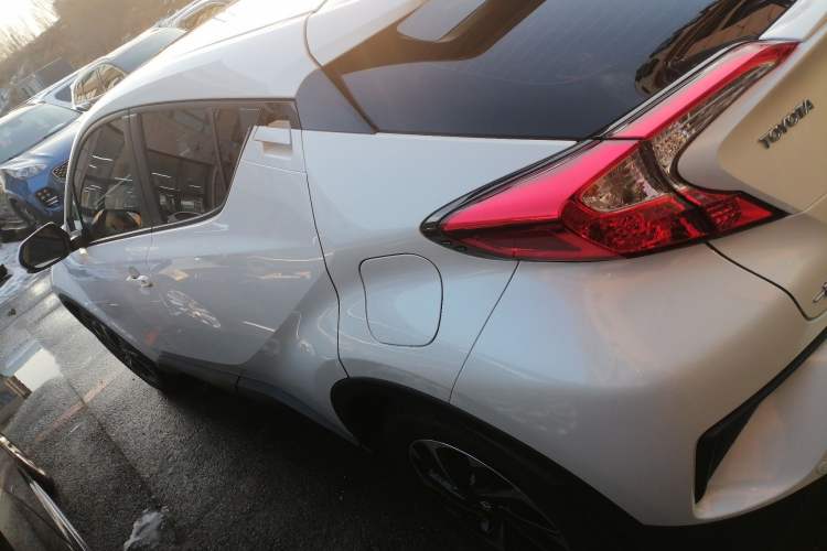 Used Toyota IZOA 2020 2.0L Enjoy Edition