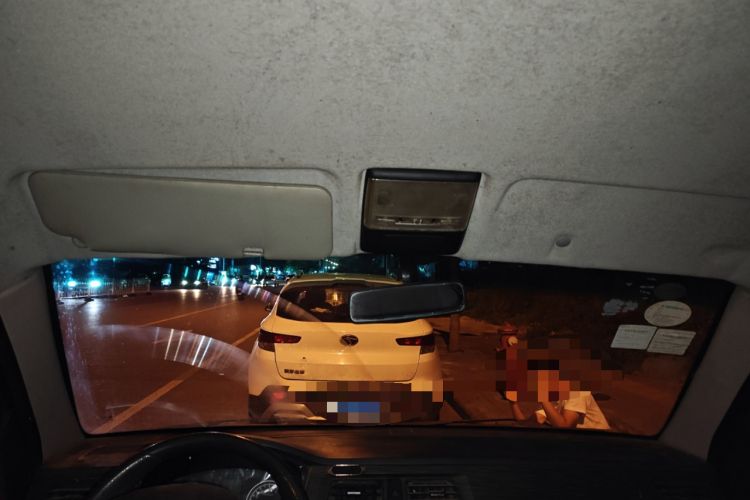 Used Jinbei Hiace X30 2016 1.3L Van Standard Edition DLCG12
