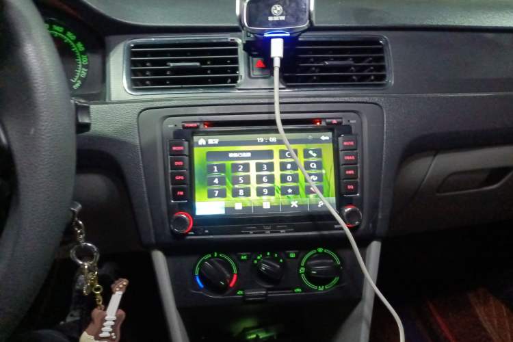 Used Skoda Rapid 2015 1.6L Automatic Smart Selection Model
