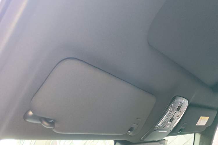 Used GAC Trumpchi GS8 2022 Flagship Series 2.0 TGDI Two-Wheel-Drive Prestige Edition (7 Seats) Headliner