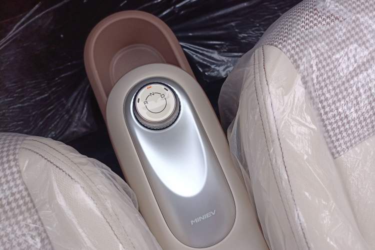 Used Wuling Hongguang MINIEV 2025 Four-Door Version Advanced Edition
