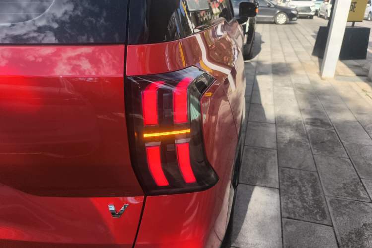 Used AION V 2024 Aion Tyrannosaurus 650 LiDAR Edition