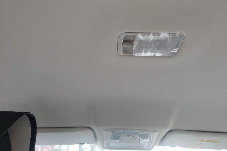 Used Venucia D60 2021 1.6L Entry Manual Comfort Edition Headliner