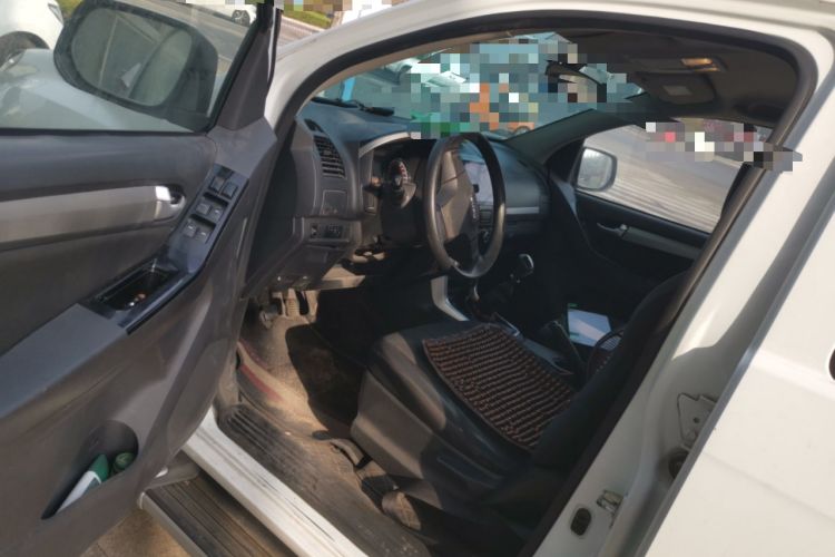 Used Isuzu D-MAX 2018 2.5T Two-Wheel-Drive Base Version JE4D25Q5A