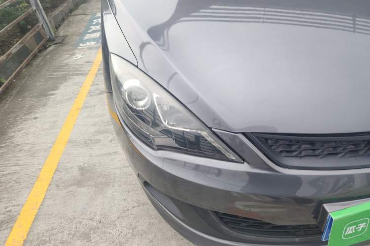 Used Chery Fengyun 2 2013 Hatchback 1.5L Manual Ruiyi Edition Right Front Headlight