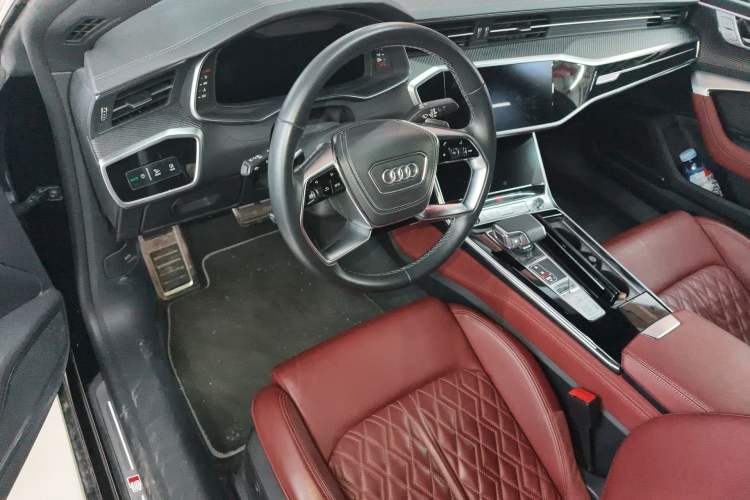 Used Audi A7L 2024 55 TFSI quattro Black Warrior Edition Center Console