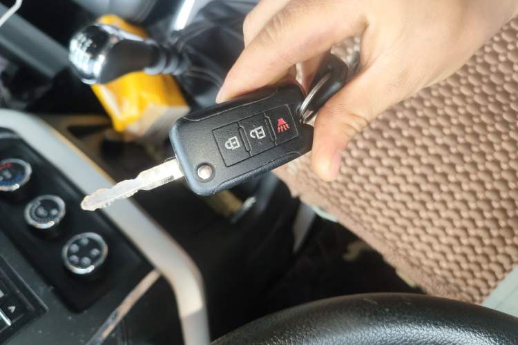 Used Dongfeng Ruichi 6 2020 2.3T Manual Two-Wheel Drive Diesel Standard Version China VI Emission Standard with Long Cargo Bed M9T