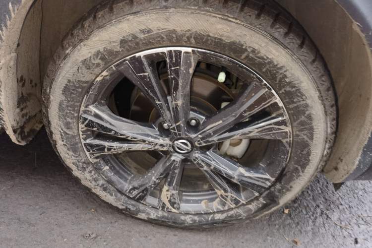 Used Nissan Qashqai 2022 2.0L CVT XV Premier Luxury Edition Right Front Wheel Hub