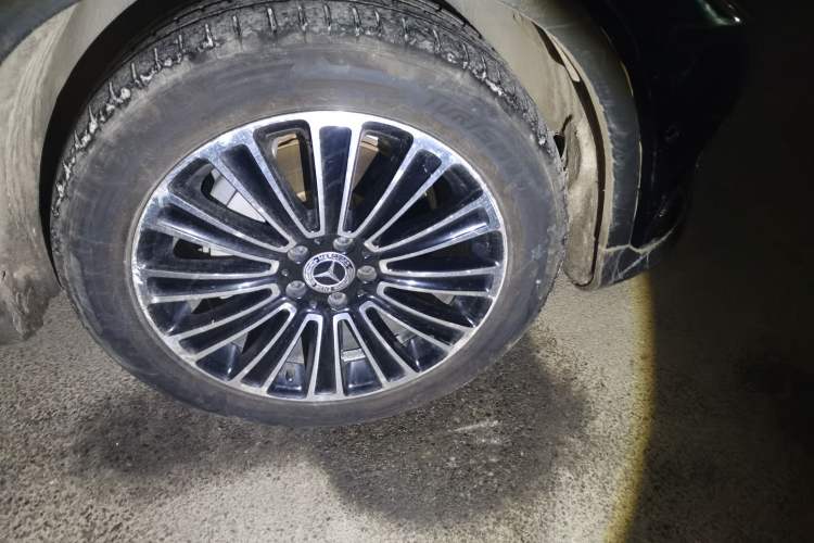 Used Mercedes-Benz GLC 2018 Facelift GLC 200 4MATIC Right Front Wheel Hub