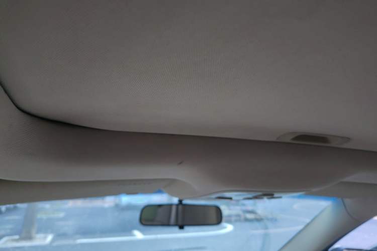 Used Hyundai Tucson 2009 2.0L Automatic Two-Wheel Drive with Sunroof
