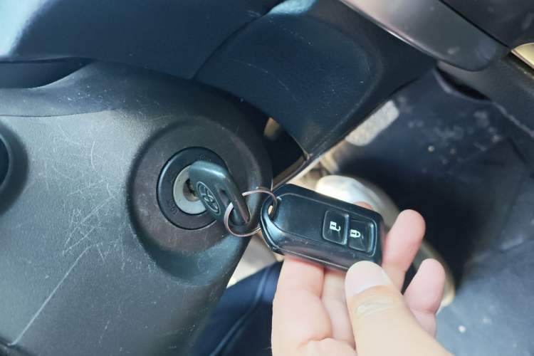 Used Toyota YARiS L Zhi Xuan 2015 1.5E Automatic Charm Edition