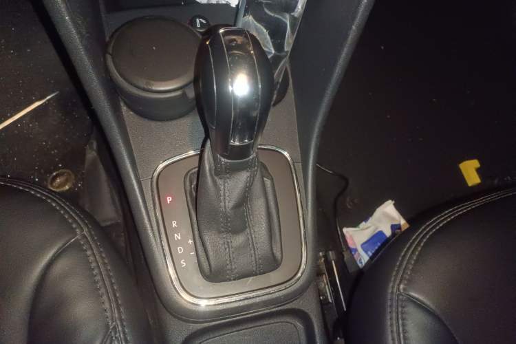 Used Volkswagen Polo 2014 1.6L Automatic Comfort Edition
