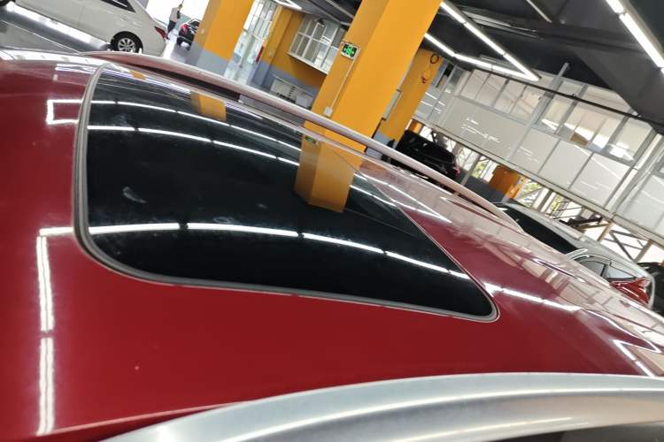 Used Haval H2 2016 Red Label 1.5T Automatic Two-Wheel Drive Elite Model Roof