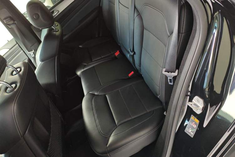 Used Mercedes-Benz M-Class 2014 ML 320 4MATIC