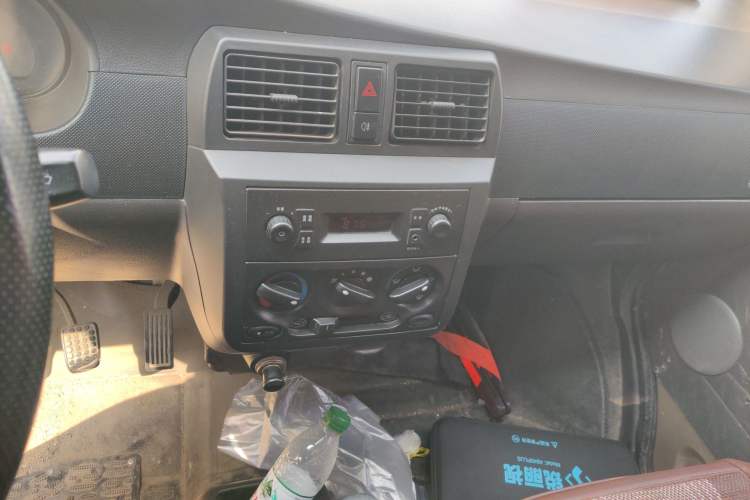 Used Wuling Rongguang 2019 1.5L Extended-Body Van Base Model with 2 Seats Audio And AC Panel