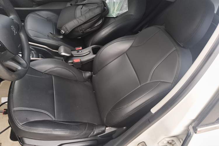 Used Peugeot 2008 2014 1.6L Automatic Fashion Edition Left Front Seat