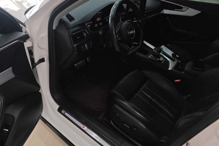 Used Audi A4L 2022 40 TFSI Luxury Dynamic Model Driver Seat