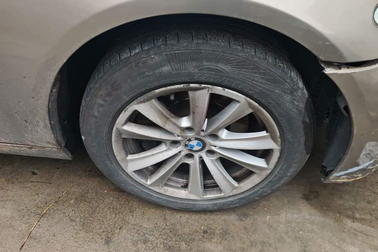 Used BMW 5 Series 2011 523Li Leading Model
