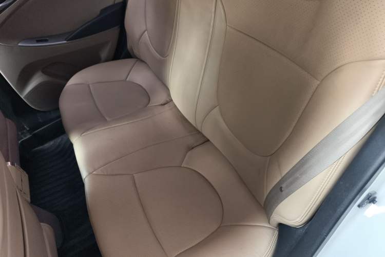 Used Hyundai Verna (older generation) 2014 1.4L Manual Smart GLS Trim
