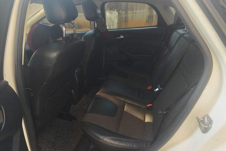 Used Ford Focus 2012 Sedan 1.6L Automatic Fashion Edition