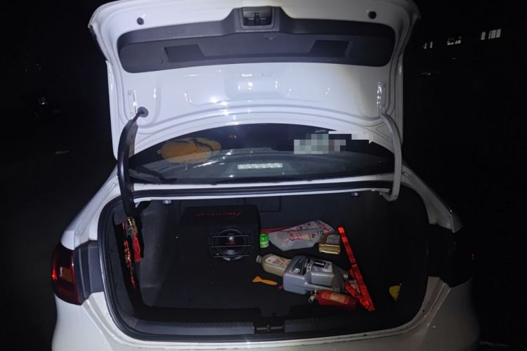 Used Volkswagen Sagitar 2013 2.0 TSI GLI Trunk