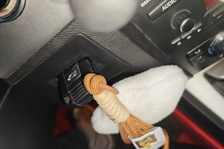 Used BMW 3 Series 2011 320i Convertible Coupe Vehicle Key