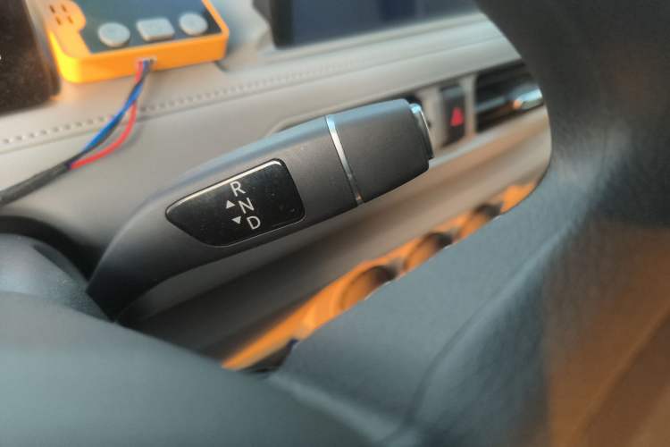 Used JMC E Fushun 2025 Model, Open Window Version, 53.58 kWh, Mid-axle, Mid-roof
