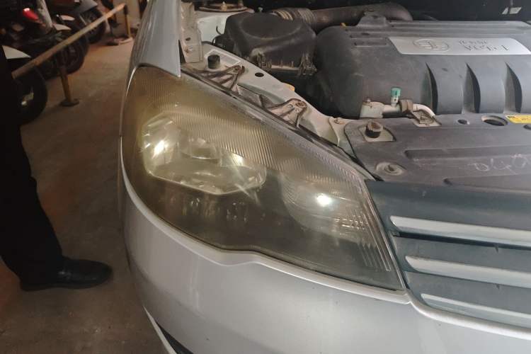 Used FAW Weizhi V5 2012 1.5L Manual Entry-Level Trim
