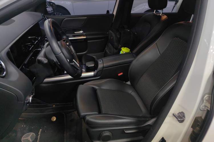 Used Mercedes-Benz B-Class 2021 B 180 Fashion Model Left Front Seat