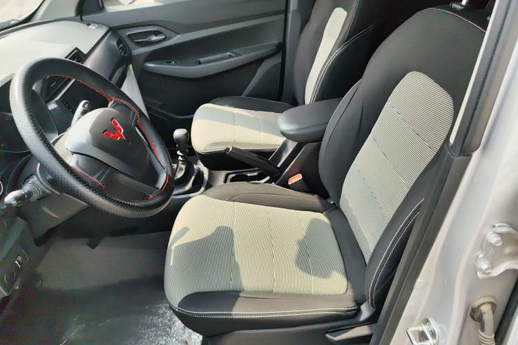 Used Wuling Hongguang 2021 1.5L S Standard Version LAR