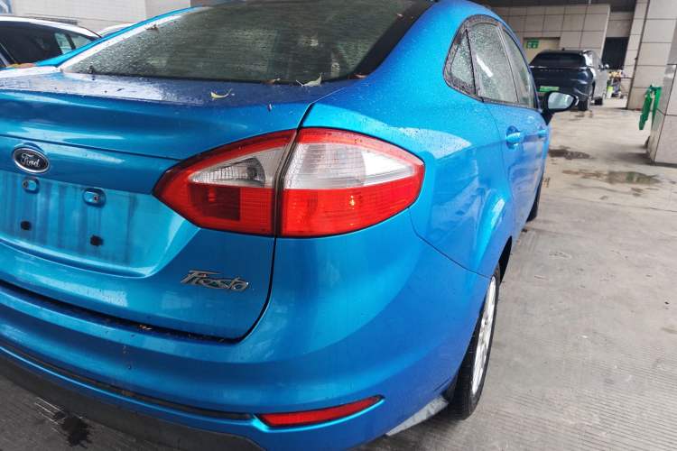 Used Ford Fiesta 2013 Sedan 1.5L Manual Fashion Edition Exterior 3