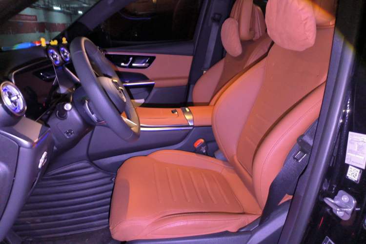 Used Mercedes-Benz GLC 2024 GLC 260 L 4MATIC Luxury Model 5 Seats Left Front Seat