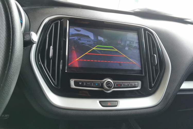 Used JETOUR X70M 2021 1.5T DCT Luxury Partner Model 7 Seats