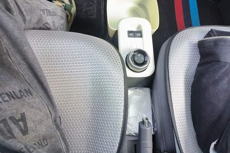 Used Geely Galaxy Panda 2025 210km Panda Rider Gear Lever