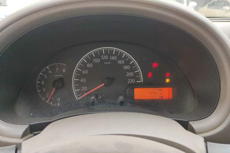 Used Nissan Sunny 2014 1.5XE Manual Comfort Edition Instrument Cluster