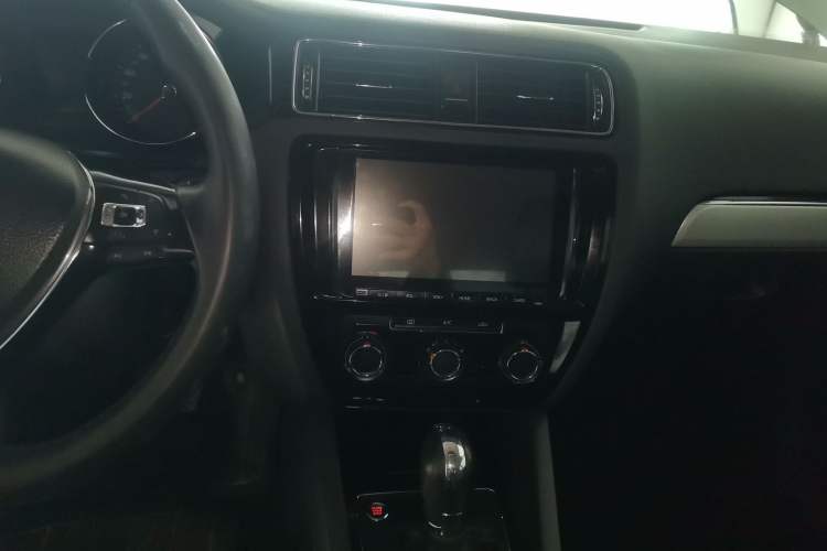 Used Volkswagen Sagitar 2017 1.6L Automatic Comfort Model
