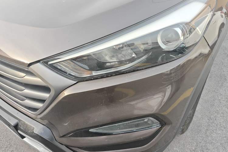 Used Hyundai Tucson 2018 1.6T Dual-Clutch Two-Wheel Drive 15th Anniversary Special Edition