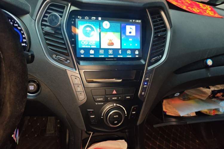 Used Hyundai Santa Fe 2013 2.4L Automatic 4x4 Prestige Edition
