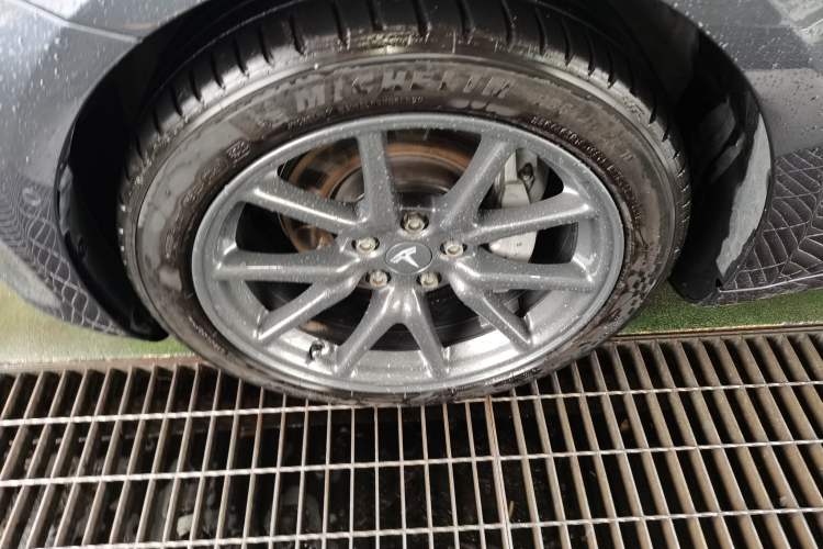 Used Tesla Model 3 (Import) 2019 Long-Range Rear-Wheel-Drive Version
