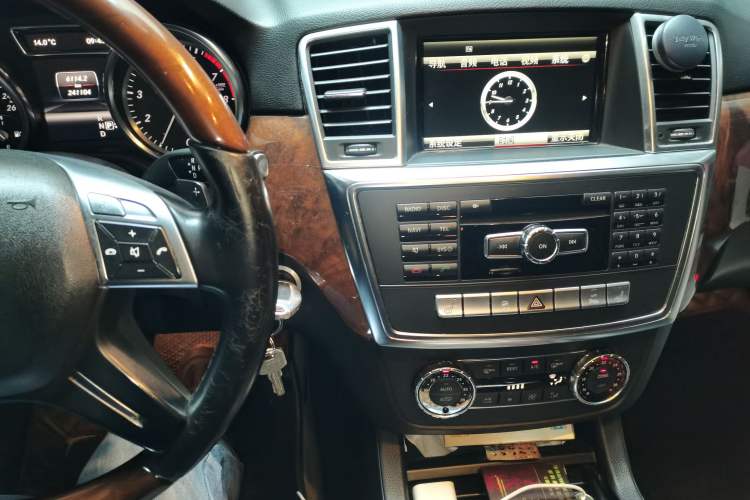 Used Mercedes-Benz M-Class 2012 ML 350 Luxury Edition