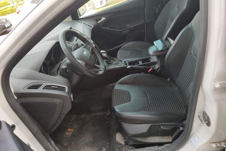 Used Ford Focus 2015 Hatchback EcoBoost 125 Automatic Supreme Style Edition
